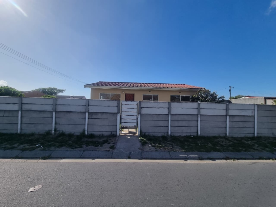 To Let 3 Bedroom Property for Rent in Devon Park Village Western Cape